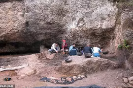 Bí ẩn miền đất nơi đàn ông suýt "tuyệt chủng"