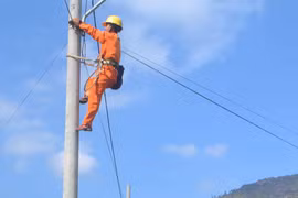 Đề xuất tăng giá điện: Người tiêu dùng lo lắng