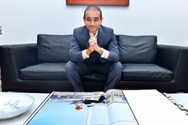 Lừa đảo 2 tỷ USD, ông trùm kim cương bị bắt