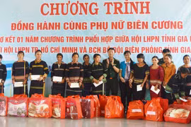 Đồng hành cùng phụ nữ nghèo biên giới