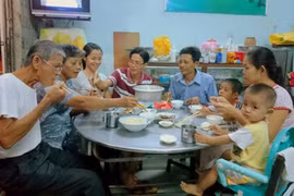 Bữa cơm gia đình