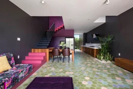 Nhà ống Sài Gòn khiến chủ nhân 'muốn buồn cũng khó'