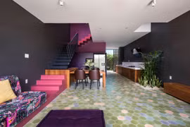 Nhà ống Sài Gòn khiến chủ nhân 'muốn buồn cũng khó'