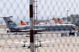 Máy bay quân sự Nga chở binh sĩ tới thủ đô Venezuela