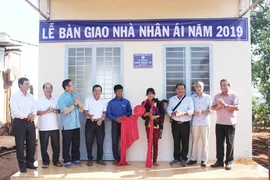 Bàn giao Nhà nhân ái cho thanh niên nghèo