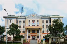 Cho bị cáo hưởng án treo sai quy định, hai thẩm phán bị kỷ luật