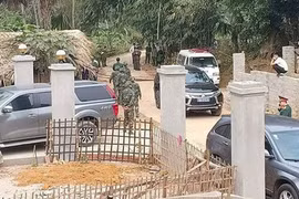 Mâu thuẫn tình cảm,người đàn ông vác mìn tới gần nhà cô gái kích nổ