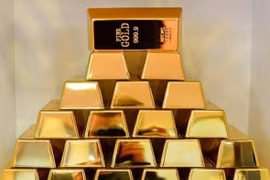 Phát hiện 106 thỏi vàng giấu trong toilet máy bay Boeing 777