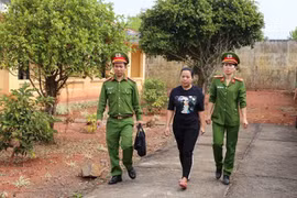 Lừa hàng chục tỷ đồng nhờ tin nhắn "đáo hạn ngân hàng"