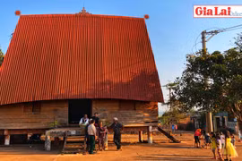 Chiều về ở Piơm