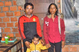 Mẹ nghèo suy thận mong sống để nuôi con