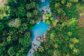 Bay qua địa đàng ngắm phong cảnh đẹp như mơ khi nhìn từ trên cao