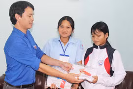 Trường THPT Trường Chinh: Điểm tựa của học sinh nghèo