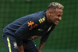 Tòa án TBN lật lại hồ sơ, Neymar đối mặt với 6 năm tù