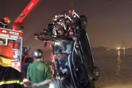 Nạn nhân trong chiếc Mercedes rơi xuống sông là nữ chủ xe 29 tuổi