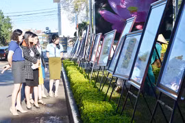 Trưng bày 150 tranh, ảnh tư liệu về họa sĩ Xu Man