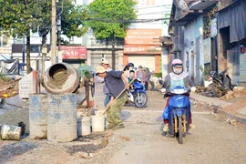 Pleiku: Người dân bức xúc vì đường thi công chậm