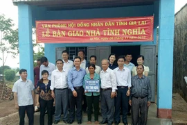 Văn phòng HĐND tỉnh Gia Lai bàn giao Nhà tình nghĩa