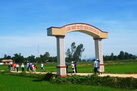 Về làng Đệ nhất danh tửu Bàu Đá