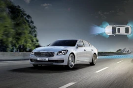 "Soi" K900 2019 - xe đắt nhất của Kia giá 1,4 tỷ đồng