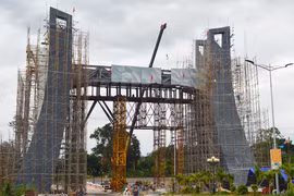 Lên biên giới ngắm Quốc môn