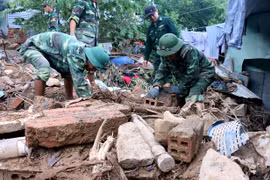 18 người chết do lở đất ở Nha Trang