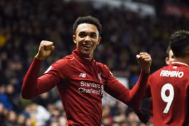 Alexander-Arnold lập siêu phẩm, Liverpool thắng đẹp Watford