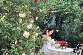 Nóc nhà như 'chốn bồng lai' của gia đình Hà Nội