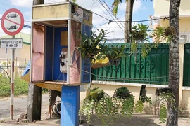 Gia Lai: Bốt điện thoại công cộng bị... lãng quên