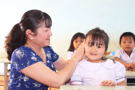 Những người "gieo chữ" vùng biên