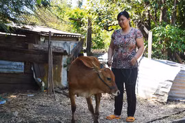 Niềm vui của phụ nữ nghèo Ia Mơr