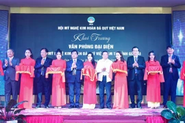 Khai trương Văn phòng đại diện Hội Mỹ nghệ kim hoàn đá quý Việt Nam tại Gia Lai