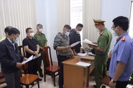 Truy tố loạt lãnh đạo huyện và thuộc cấp vì chi sai 8,9 tỉ tiền bồi thường