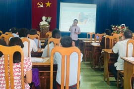 Hơn 60 cán bộ, hội viên nông dân thị xã Ayun Pa tập huấn an toàn giao thông
