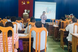 Hơn 60 cán bộ, hội viên nông dân thị xã Ayun Pa tập huấn an toàn giao thông