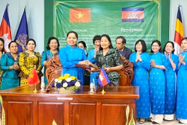 Phụ nữ tỉnh Gia Lai-Stung Treng chung tay vun đắp tình đoàn kết, hữu nghị