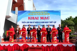 Gia Lai: Khai mạc triển lãm ảnh kỷ niệm 55 năm Ngày thiết lập quan hệ ngoại giao Việt Nam-Campuchia