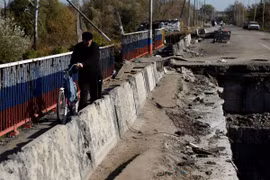 Thêm một lần, EU và Mỹ cam kết hỗ trợ Ucraine tái thiết