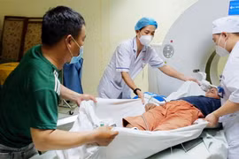 Giằng co với tử thần: Chạy đua với 'giờ vàng'