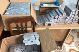 Công an thị xã An Khê thu giữ 245 bao thuốc lá điếu nhập lậu