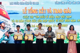 Nhân lên tình yêu biển đảo