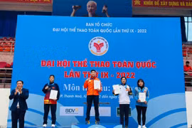 Võ sĩ Phạm Thị Xoan giành huy chương đồng môn Muay ở Đại hội Thể thao toàn quốc