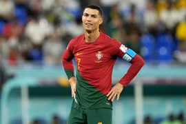 Cristiano Ronaldo có thể đến Pháp đối đầu Messi