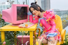 Phùng Khánh Linh xuất hiện trên báo Nhật