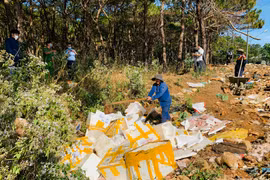 Gia Lai tiêu hủy hơn 600 kg thực phẩm không rõ nguồn gốc, xuất xứ