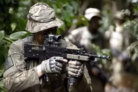 Anh thừa nhận đưa quân tới Ukraine  