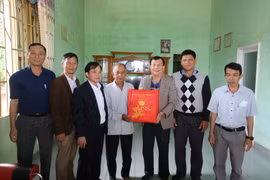 Chủ nhiệm Ủy ban Kiểm tra Tỉnh ủy Gia Lai thăm, chúc Tết tại huyện Chư Păh