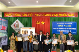 Hội Văn học Nghệ thuật Gia Lai khen thưởng 13 hội viên xuất sắc