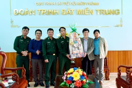 Trưởng ban Tổ chức Tỉnh ủy Gia Lai Huỳnh Quang Thái thăm và chúc Tết Đoàn Trinh sát miền Trung