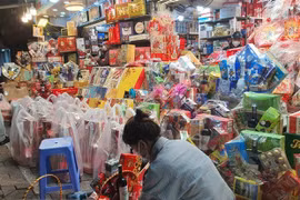 Tết Nguyên đán Quý Mão 2023: Giỏ quà là hàng Việt Nam lên ngôi